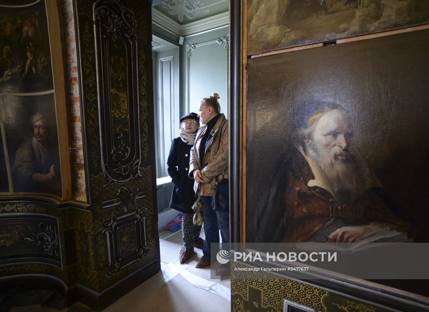 Реставрационные работы в дворцово-парковом ансамбле "Ораниенбаум"