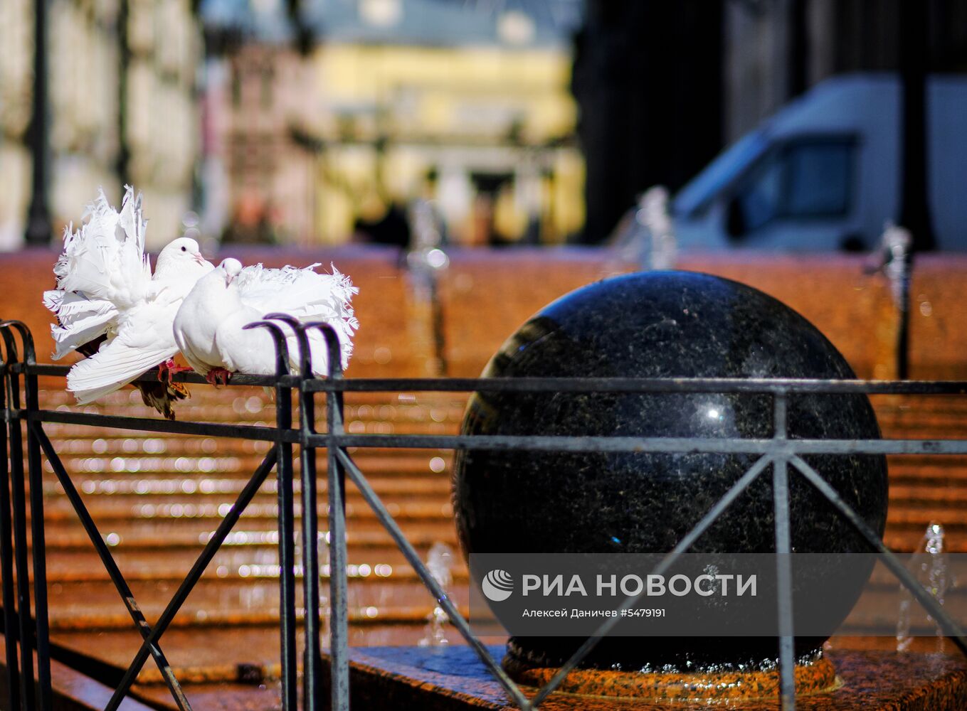 Открытие сезона фонтанов в Санкт-Петербурге