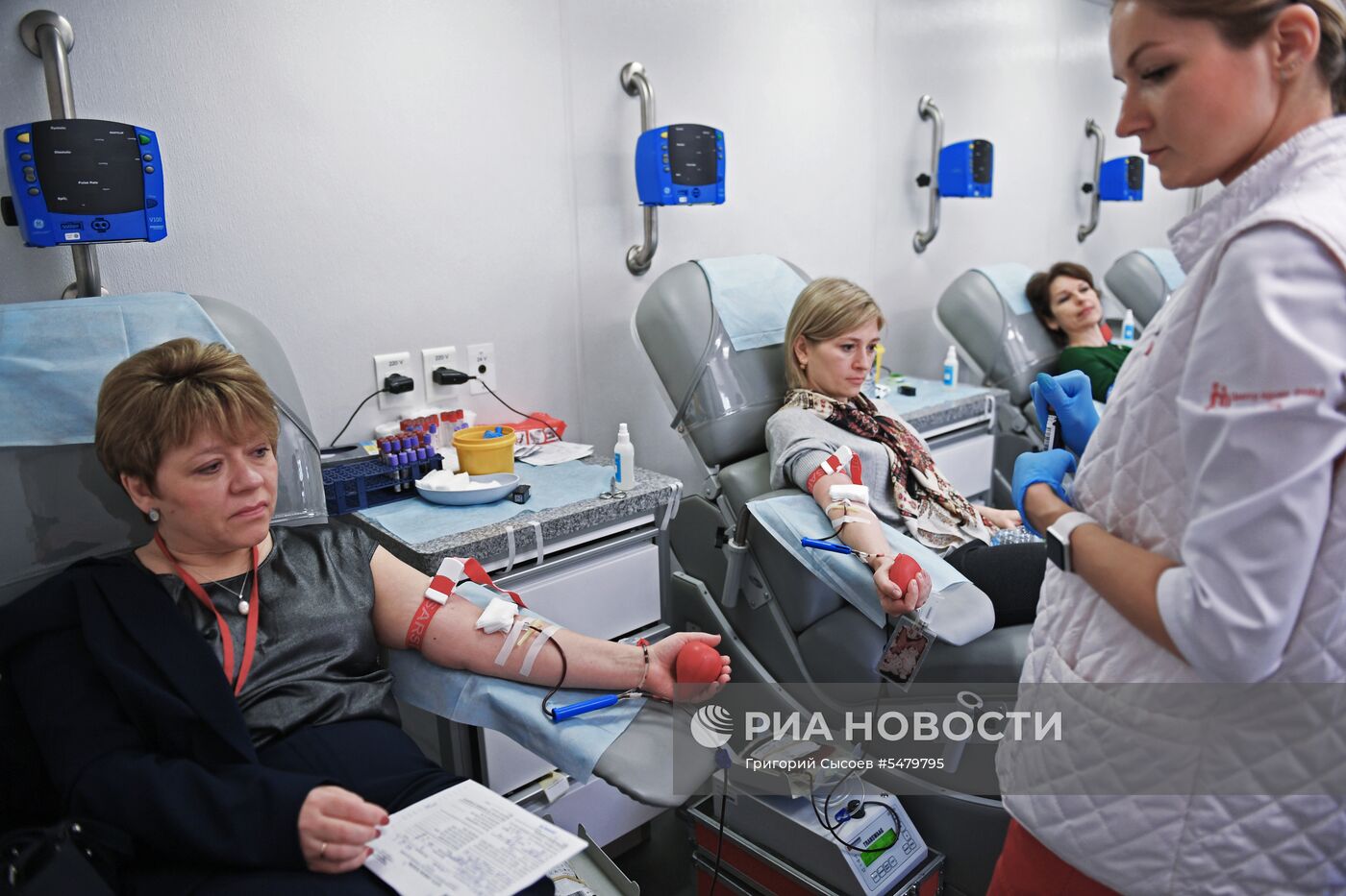 Сдача крови сотрудниками Министерства здравоохранения РФ