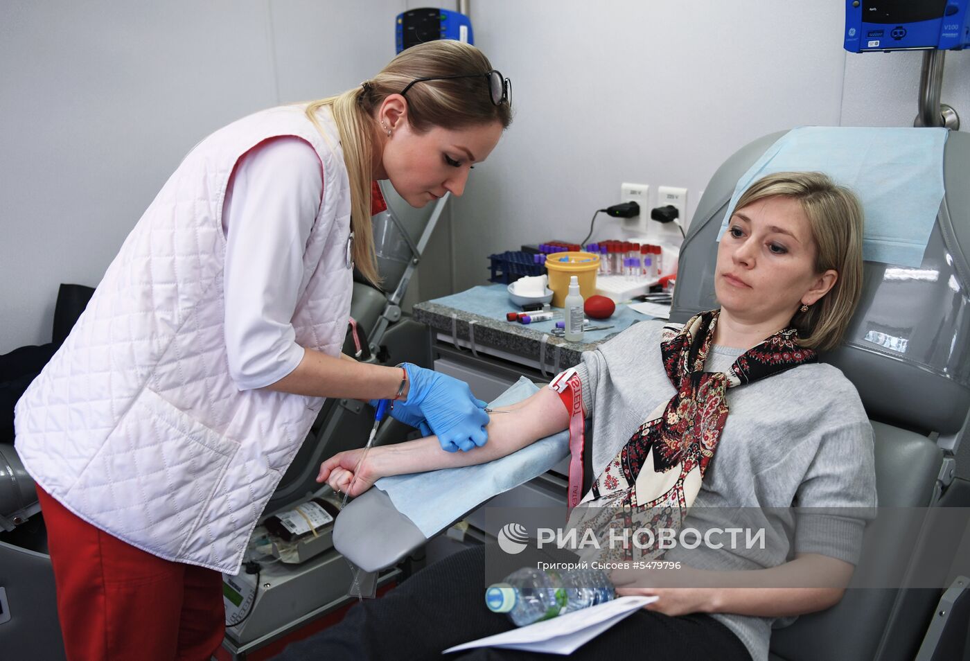 Сдача крови сотрудниками Министерства здравоохранения РФ