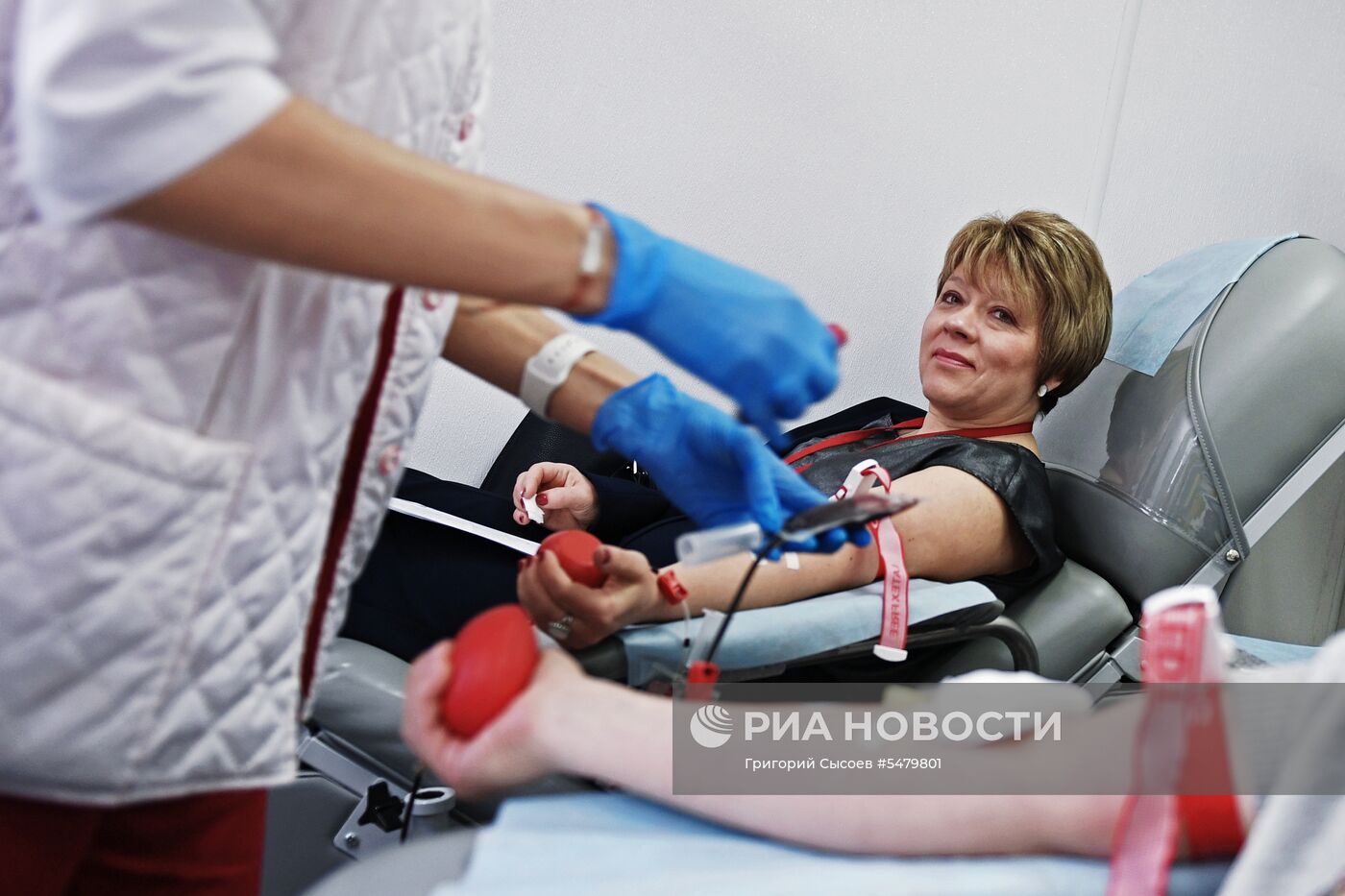 Сдача крови сотрудниками Министерства здравоохранения РФ