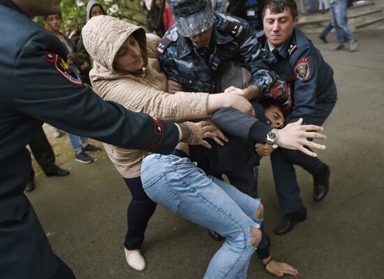 Акция протеста оппозиции в Ереване