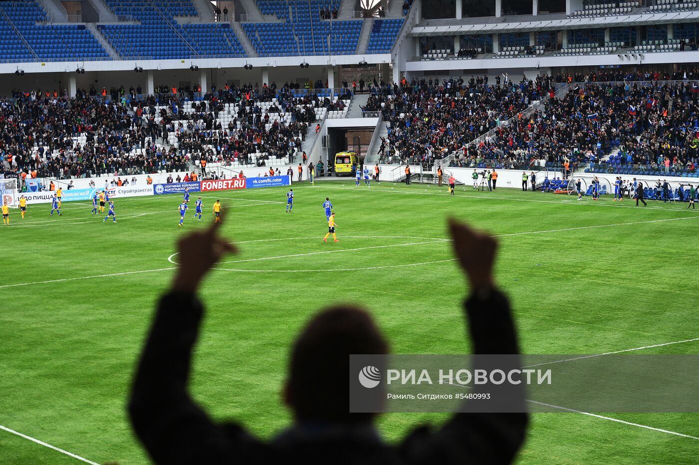 Футбол. Первый официальный матч на стадионе "Волгоград Арена"