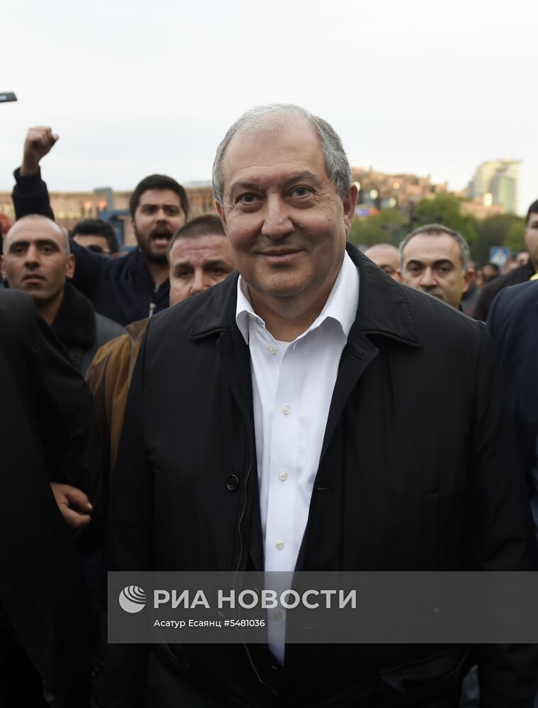 Президент Армении А. Саркисян встретился с лидером протестного движения Н. Пашиняном