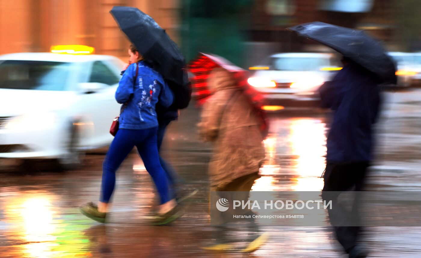 Сильный дождь в Москве