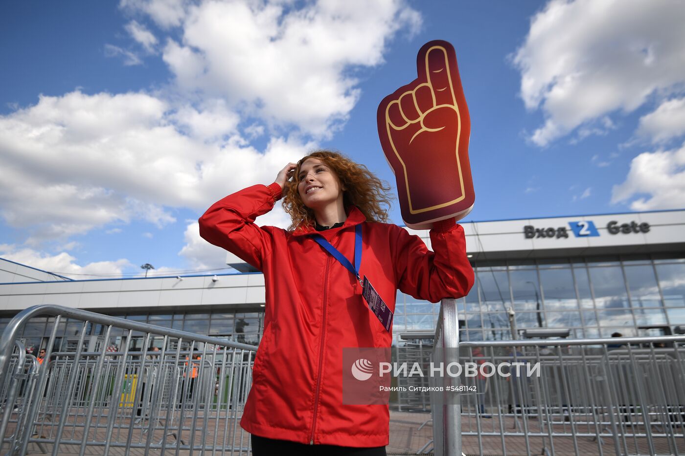 Футбол. Первый официальный матч на стадионе "Волгоград Арена"