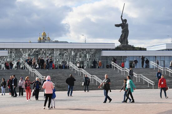 Футбол. Первый официальный матч на стадионе "Волгоград Арена"