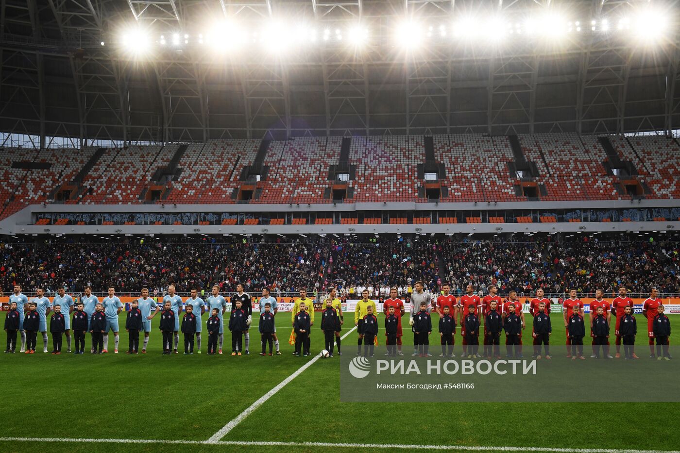 Футбол. Первый официальный матч на стадионе "Мордовия Арена"