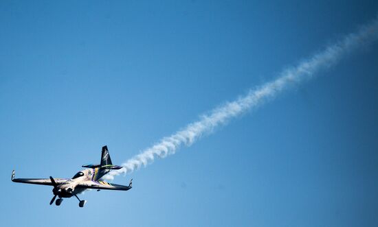 Этап чемпионата мира Red Bull Air Race в Каннах. Второй день