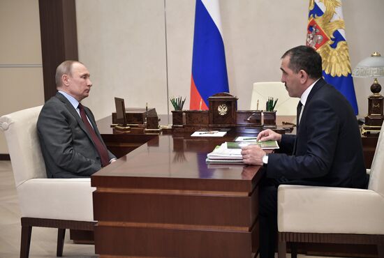 Рабочая встреча президента РФ В. Путина с главой Ингушетии Юнус-Беком Евкуровым