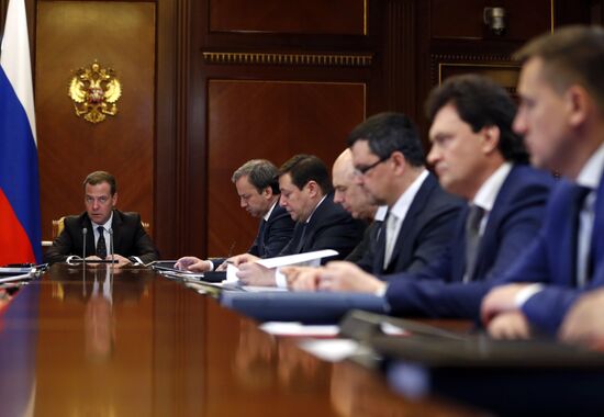 Премьер-министр РФ Д. Медведев провел заседание наблюдательного совета Внешэкономбанка