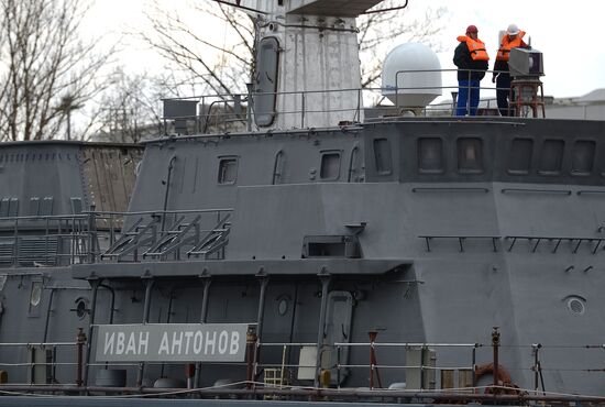 Спуск на воду корабля противоминной обороны «Иван Антонов» в Санкт-Петербурге