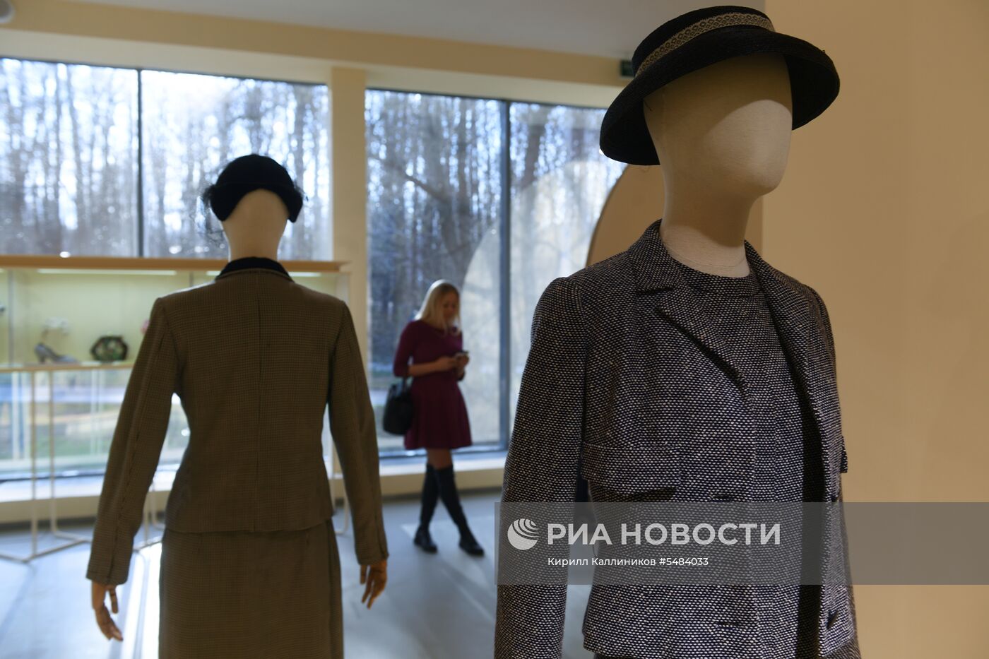 Открытие выставки исторических костюмов XX века из коллекции А. Васильева