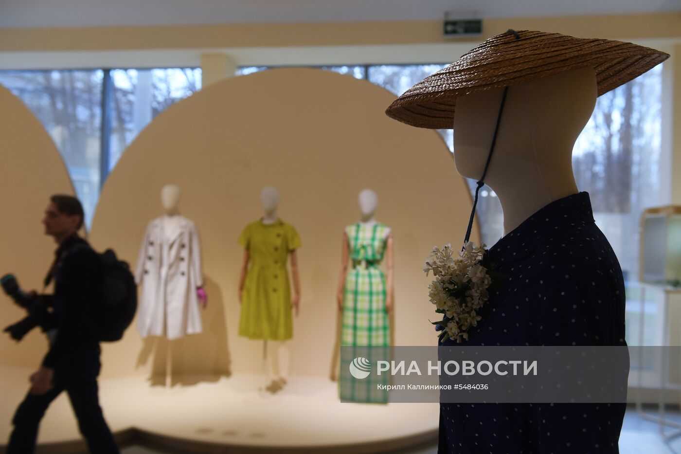 Открытие выставки исторических костюмов XX века из коллекции А. Васильева