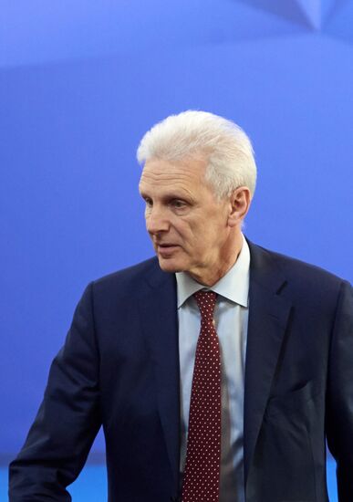 Рабочая поездка президента РФ В. Путина в Санкт-Петербург