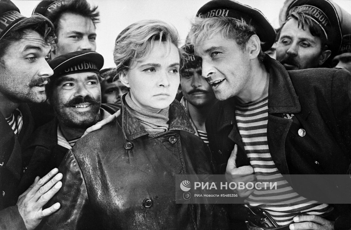 Кадр из фильма "Оптимистическая трагедия"