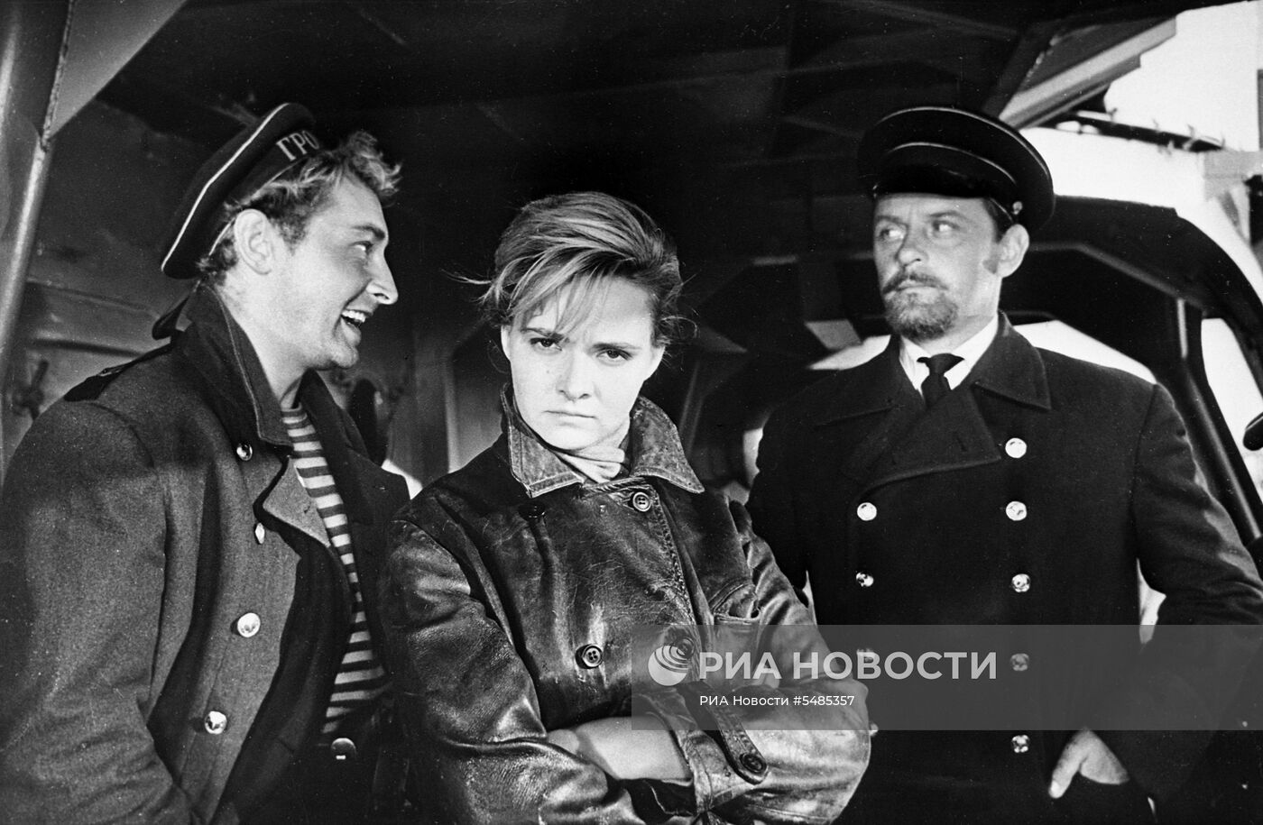 Кадр из фильма "Оптимистическая трагедия"