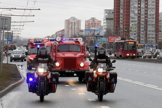 Парад пожарной техники в Казани 