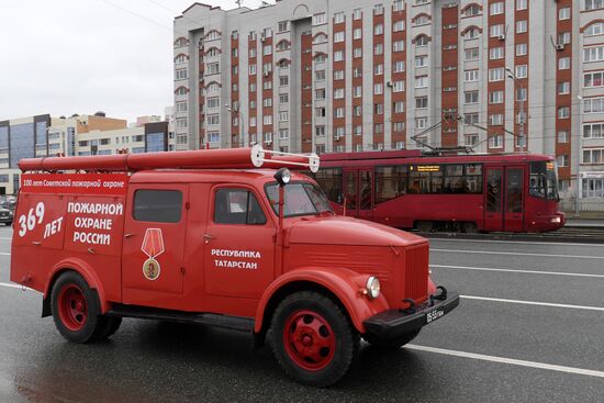 Парад пожарной техники в Казани 