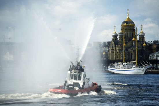 Подготовка к Фестивалю ледоколов в Санкт-Петербурге