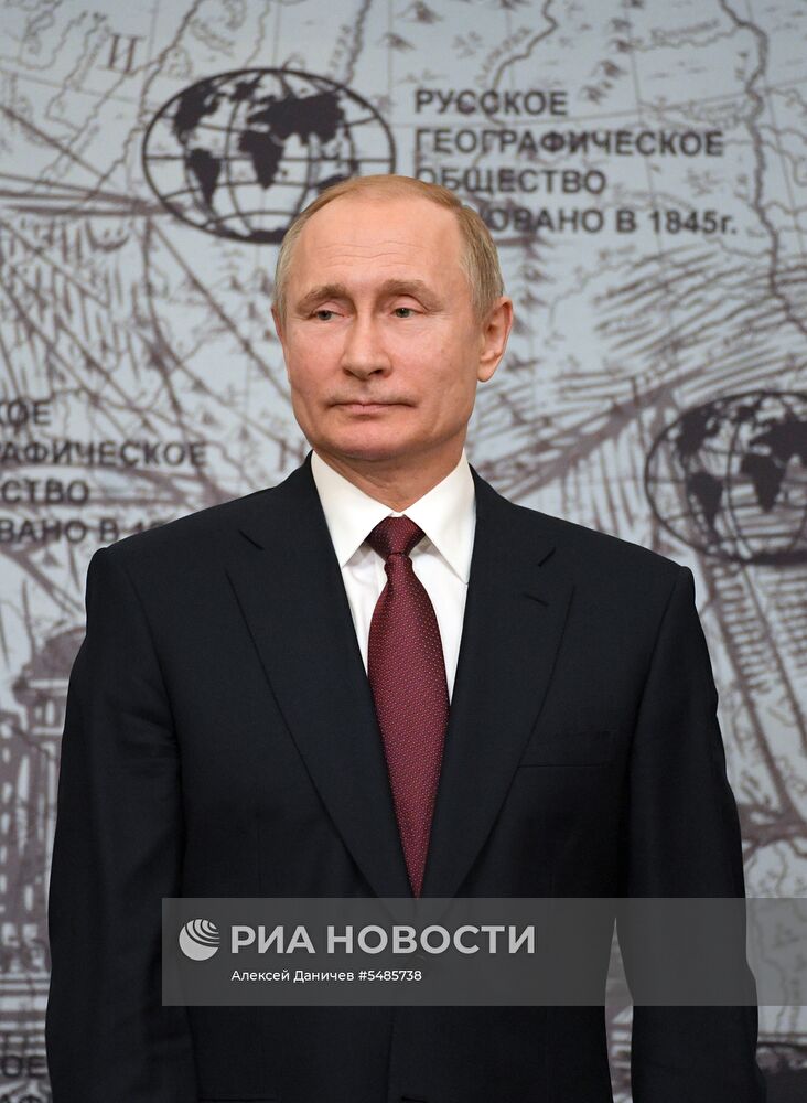 Рабочая поездка президента РФ В. Путина в Санкт-Петербург