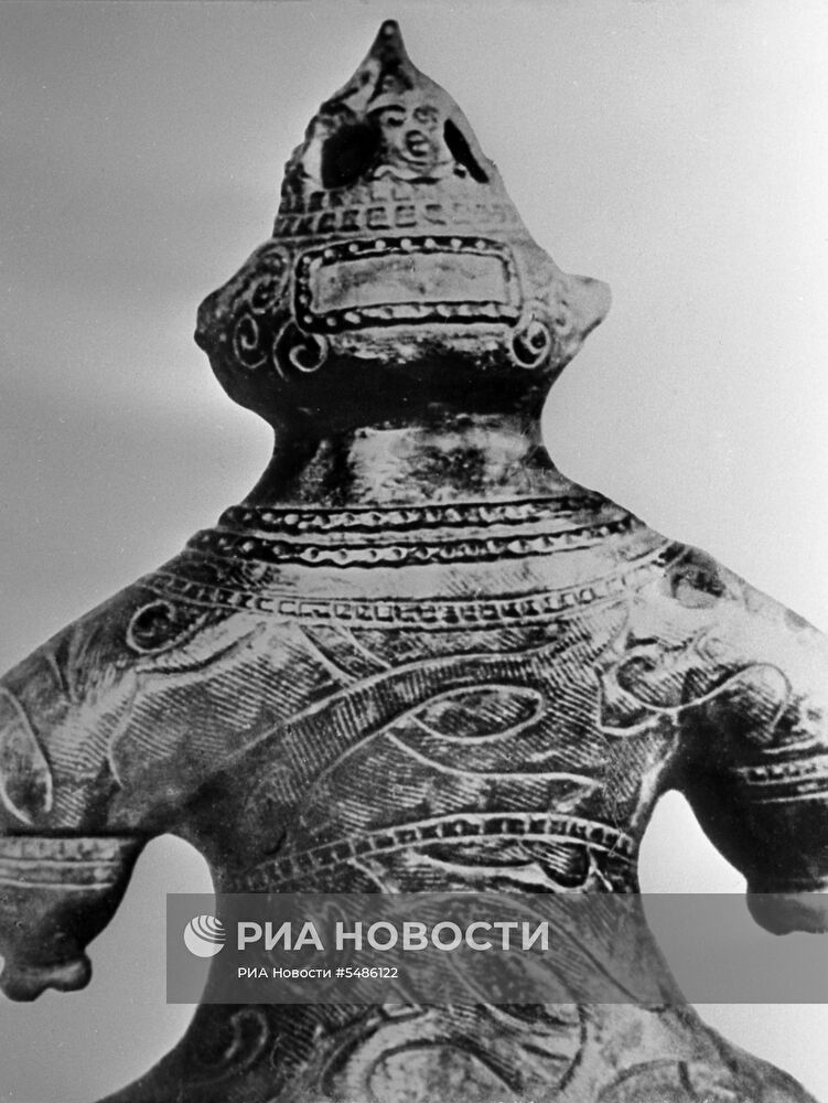 Статуэтки Догу