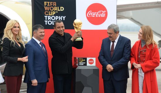 Кубок ЧМ-2018 по футболу представили во Владивостоке