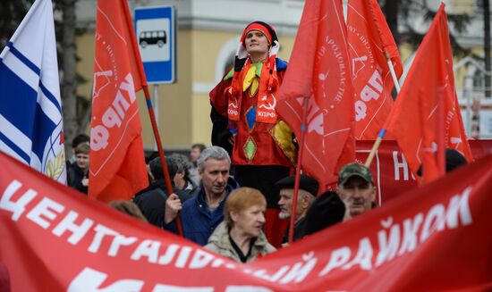 Первомайские демонстрации в регионах России