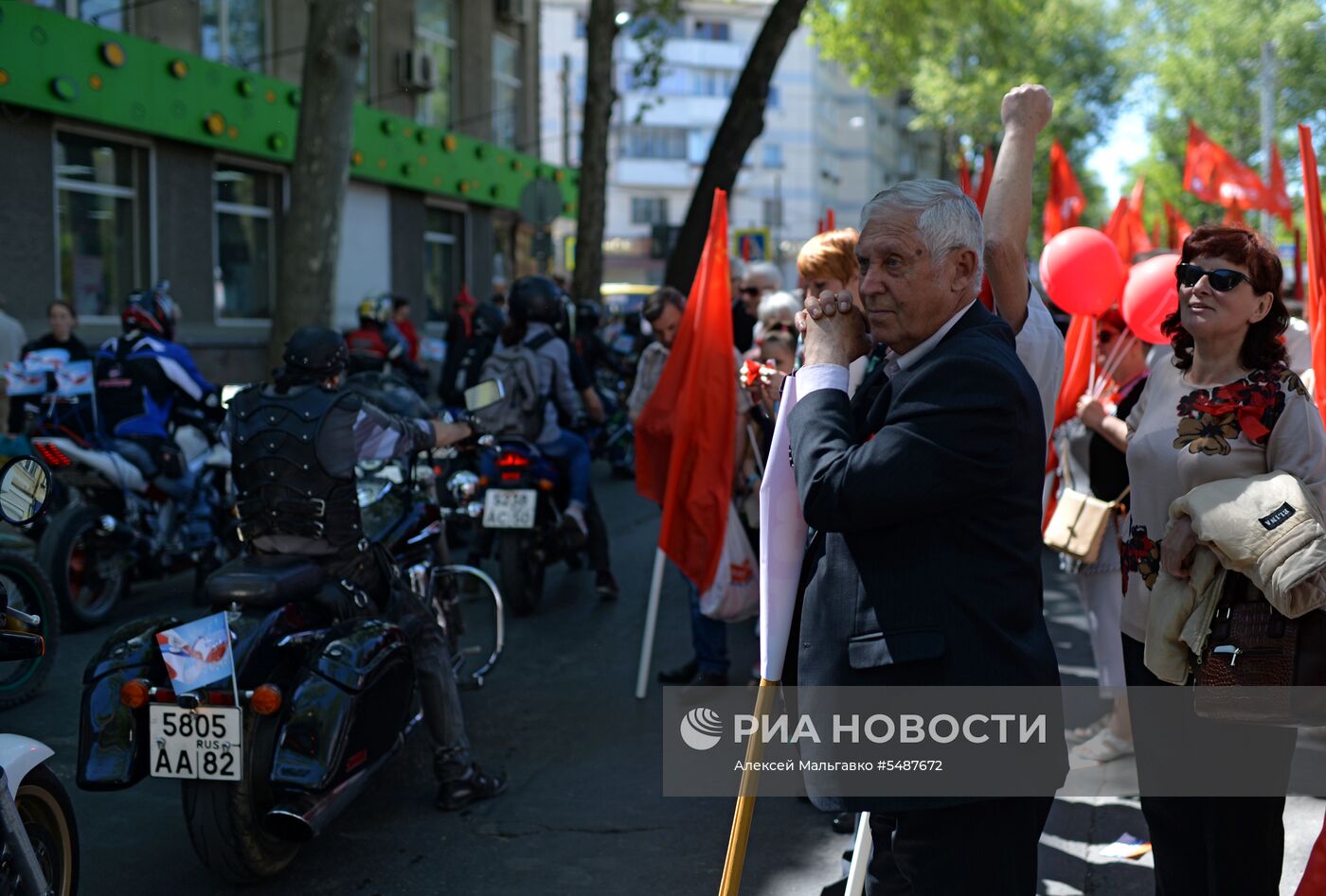 Первомайские демонстрации в регионах России