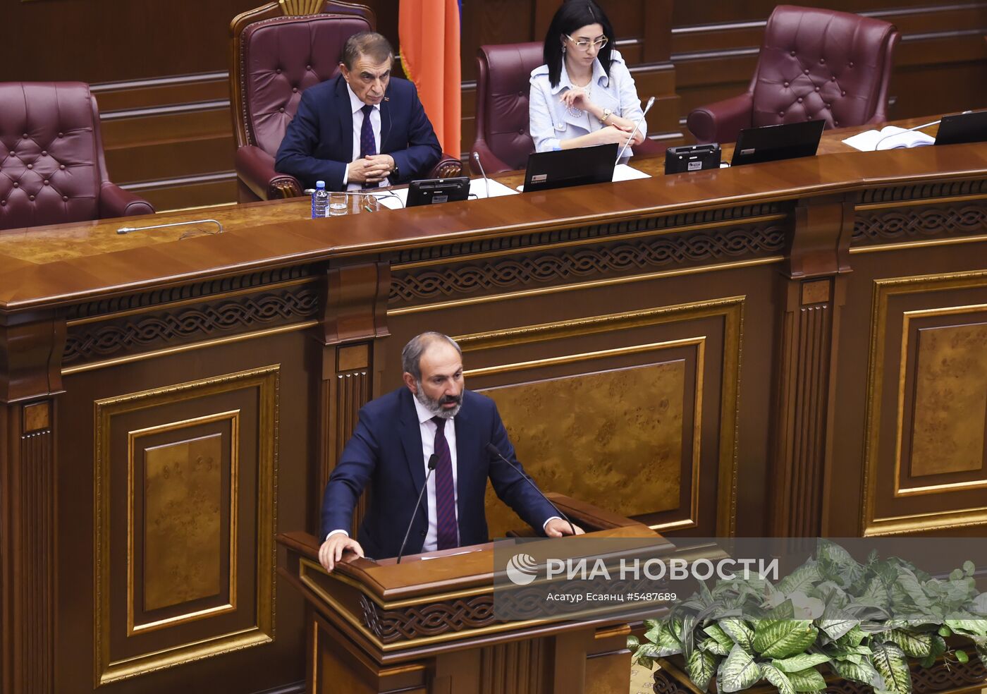 Внеочередное заседание по выборам нового премьер-министра в парламенте Армении