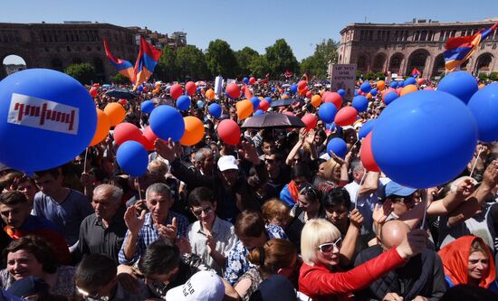 Митинг сторонников оппозиции в Ереване