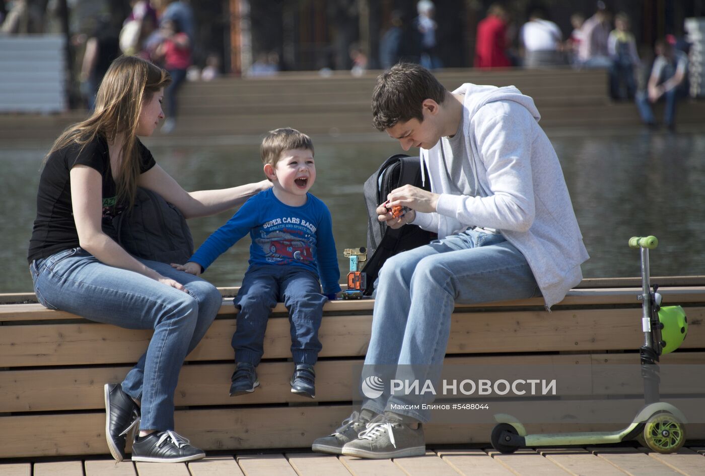 Открытие 90-го летнего сезона в Парке Горького