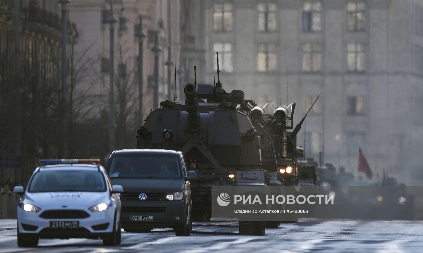 Ночная репетиция парада Победы на Красной площади