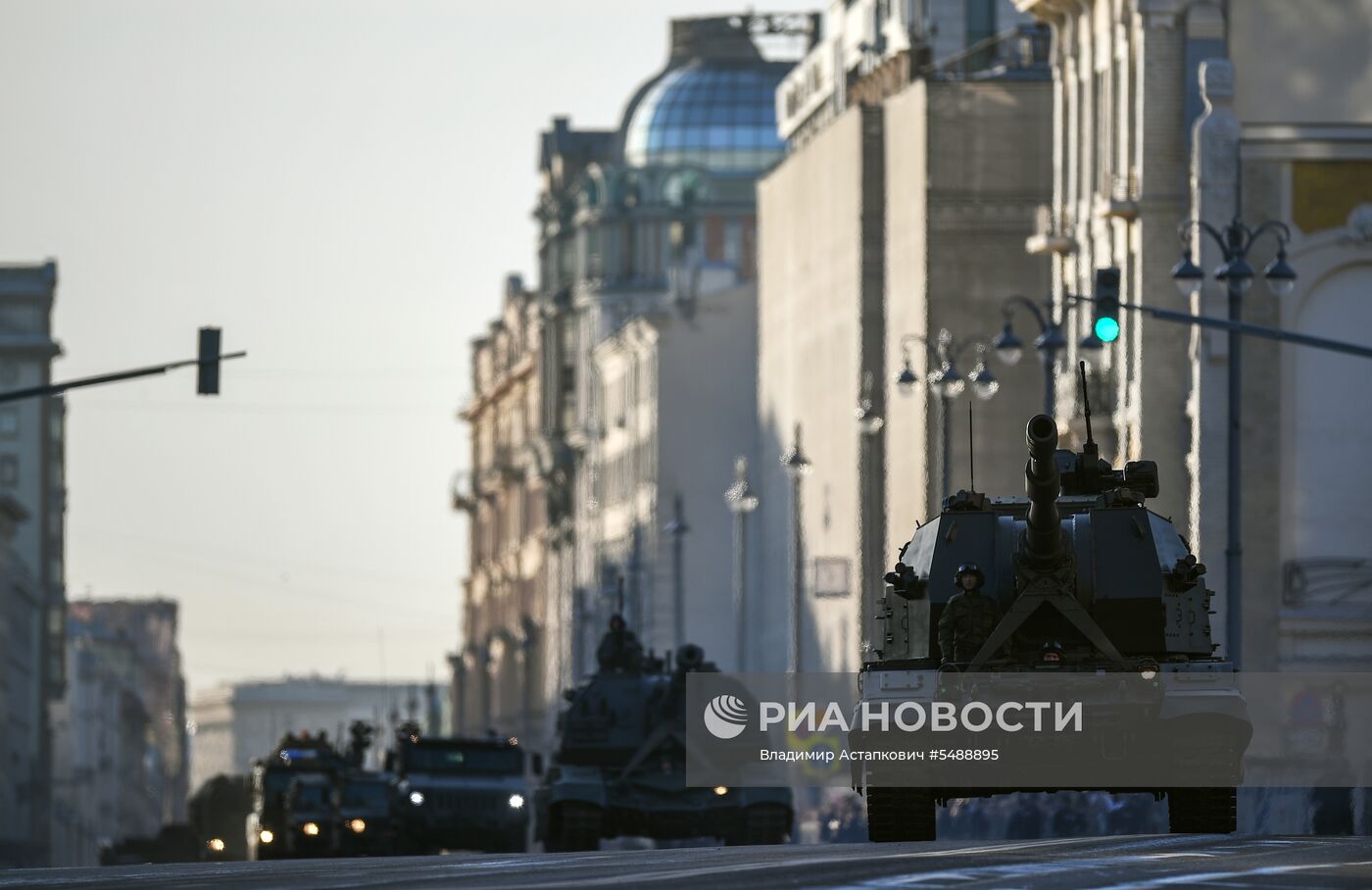 Ночная репетиция парада Победы на Красной площади