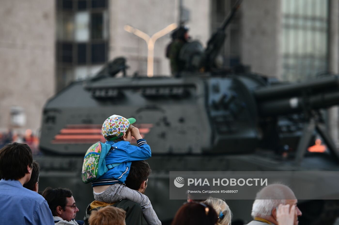 Ночная репетиция парада Победы на Красной площади