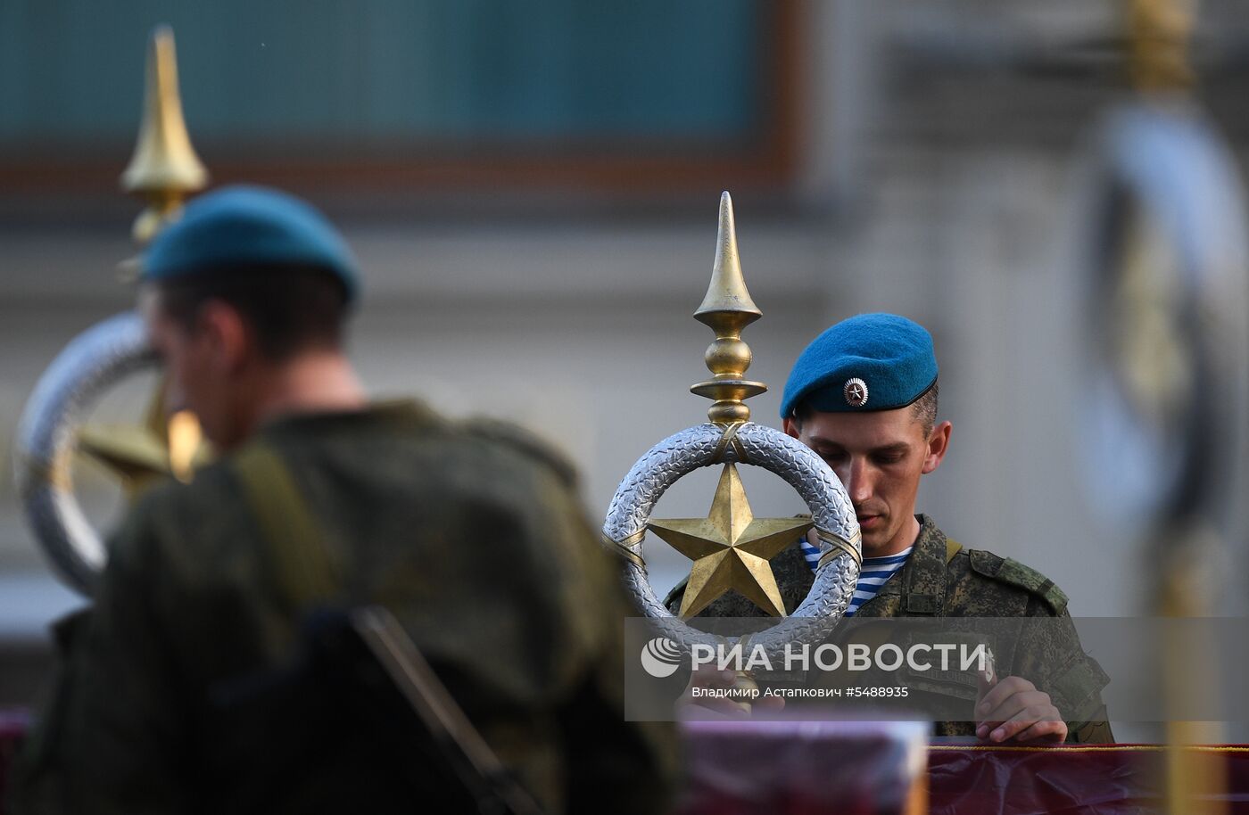 Ночная репетиция парада Победы на Красной площади