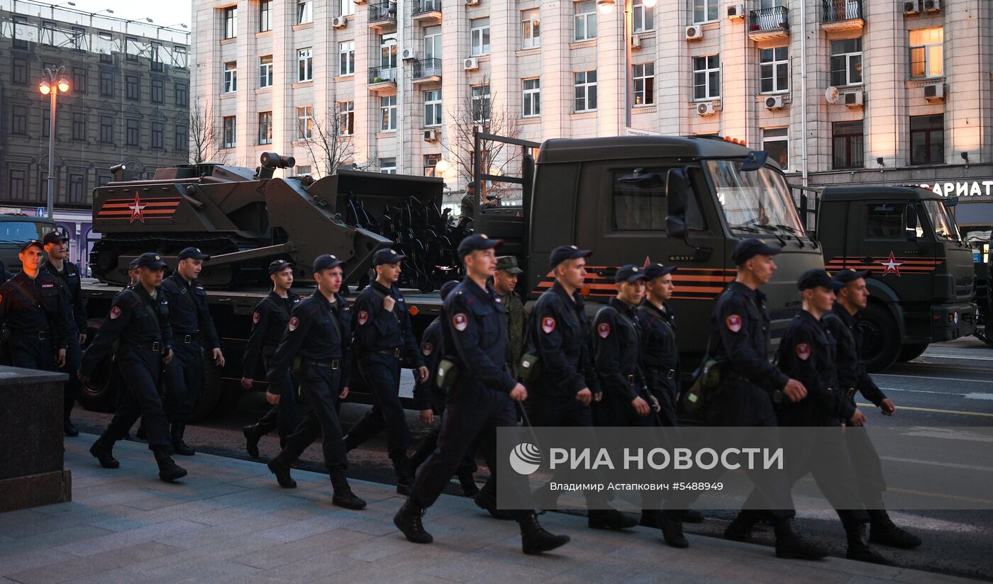 Ночная репетиция парада Победы на Красной площади