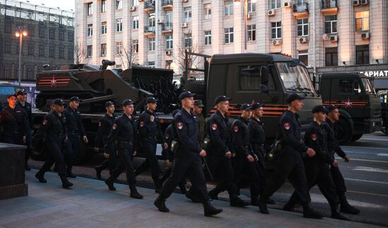 Ночная репетиция парада Победы на Красной площади