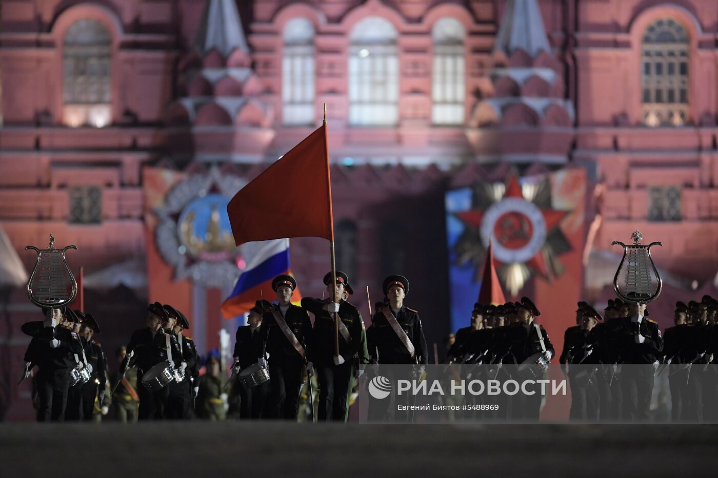 Ночная репетиция парада Победы на Красной площади