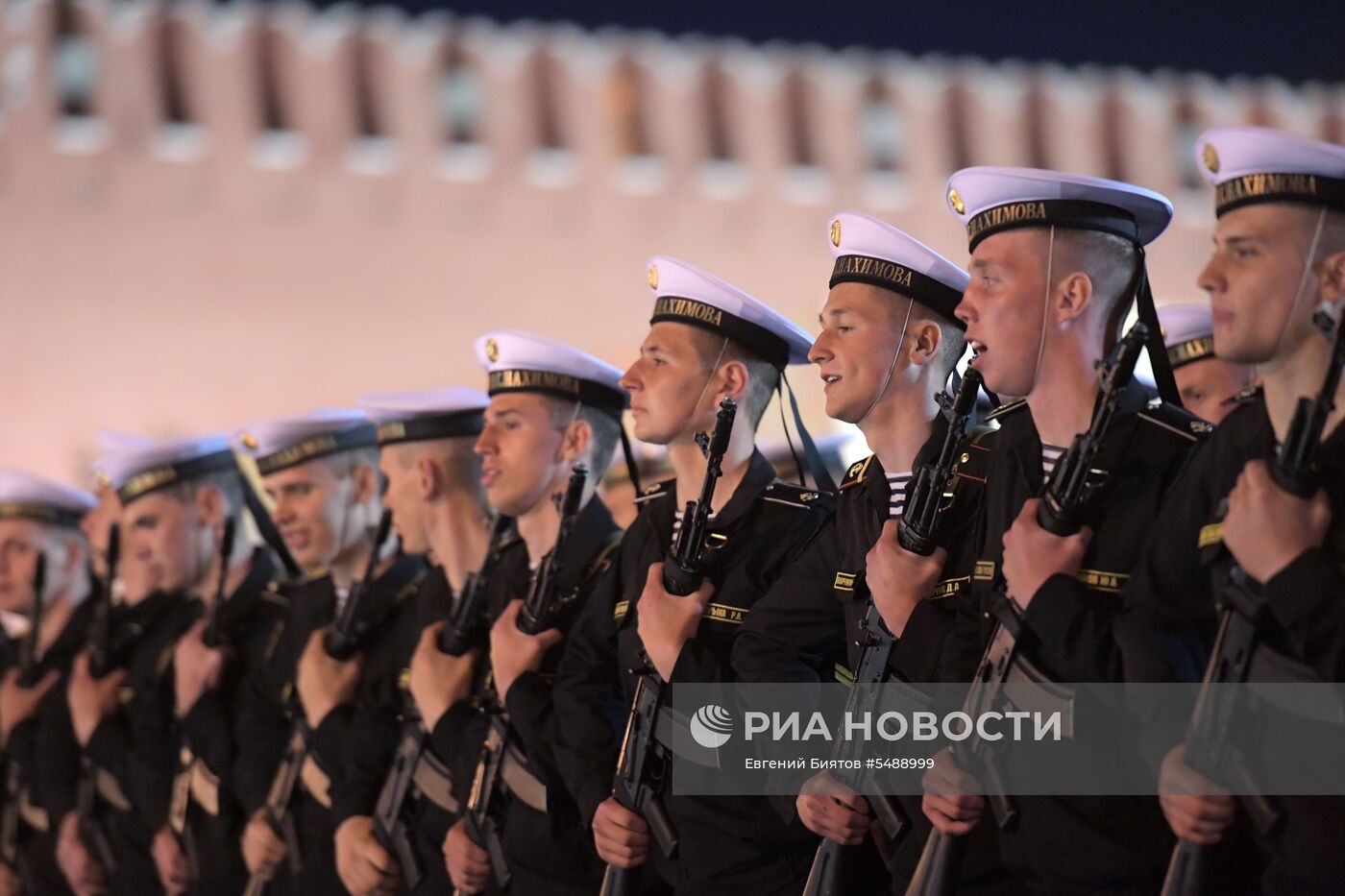 Ночная репетиция парада Победы на Красной площади