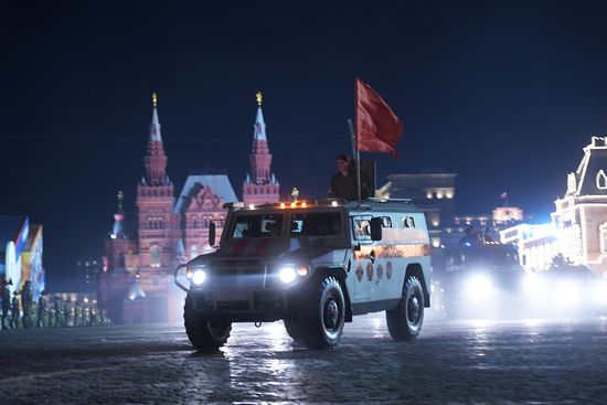Ночная репетиция парада Победы на Красной площади