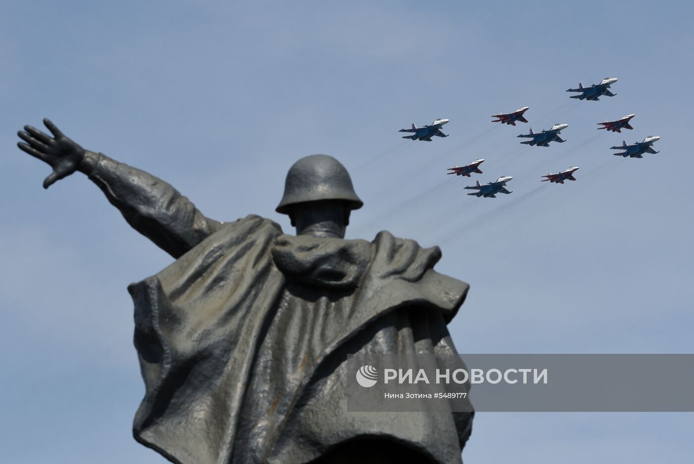 Репетиция воздушной части парада Победы 