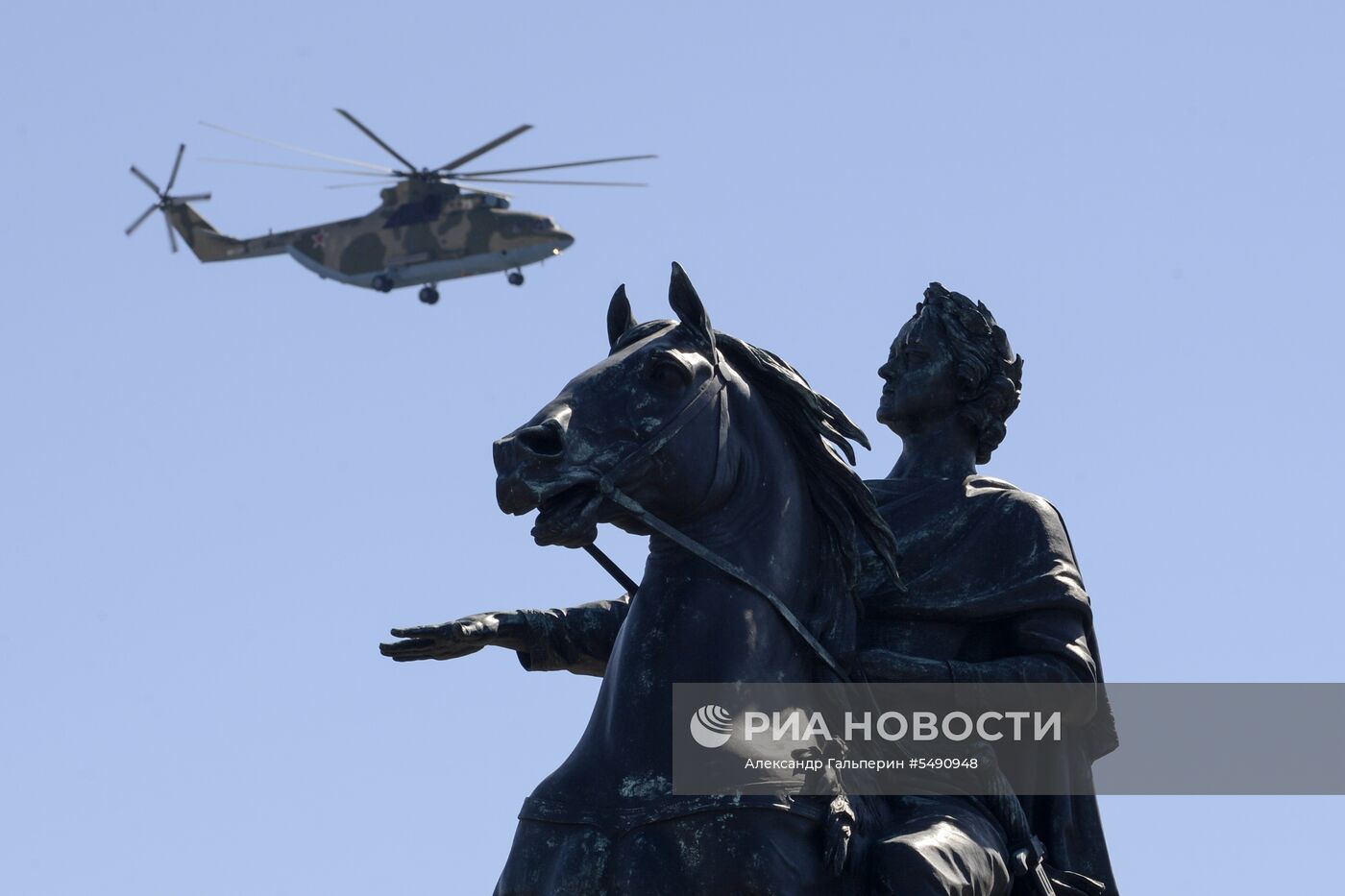 Генеральная репетиция парада Победы в Санкт-Петербурге 
