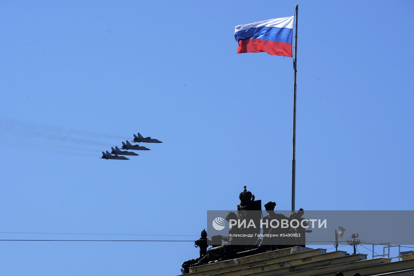 Генеральная репетиция парада Победы в Санкт-Петербурге 