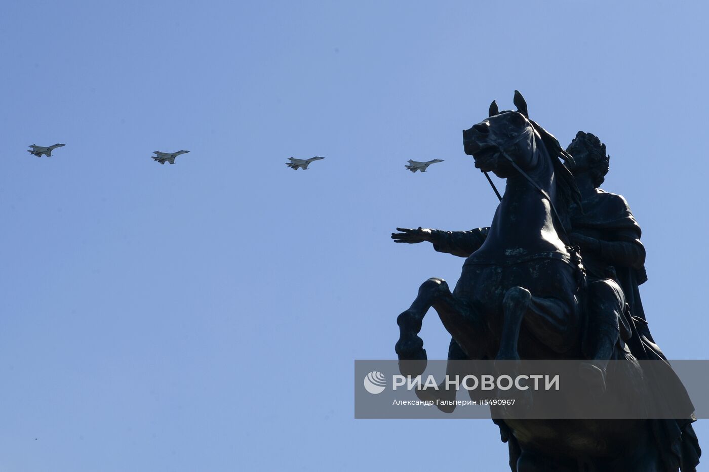 Генеральная репетиция парада Победы в Санкт-Петербурге