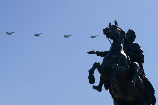 Генеральная репетиция парада Победы в Санкт-Петербурге 