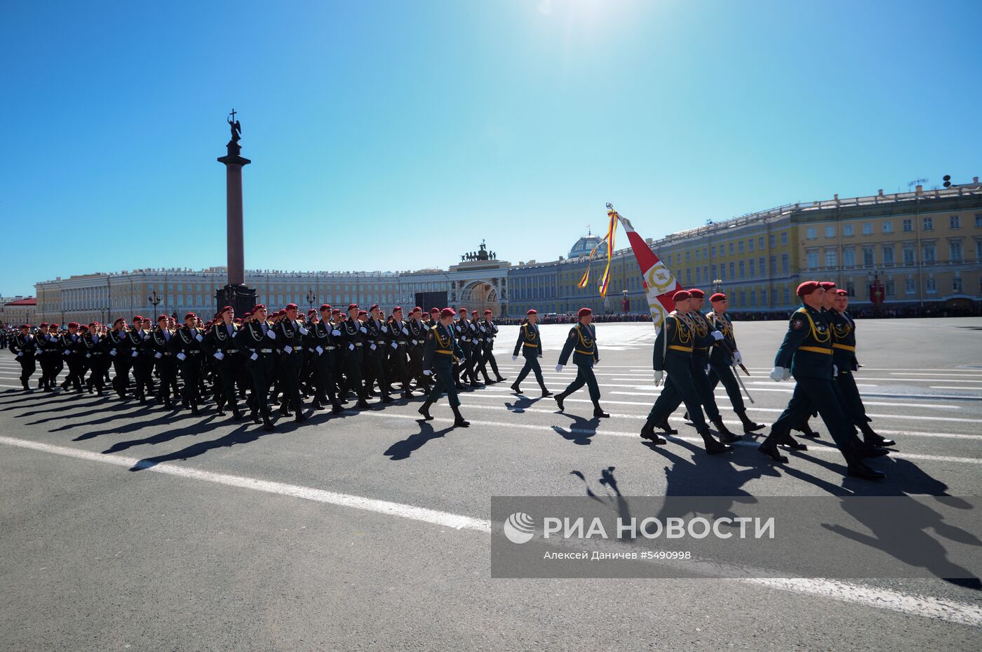 Генеральная репетиция парада Победы в Санкт-Петербурге 
