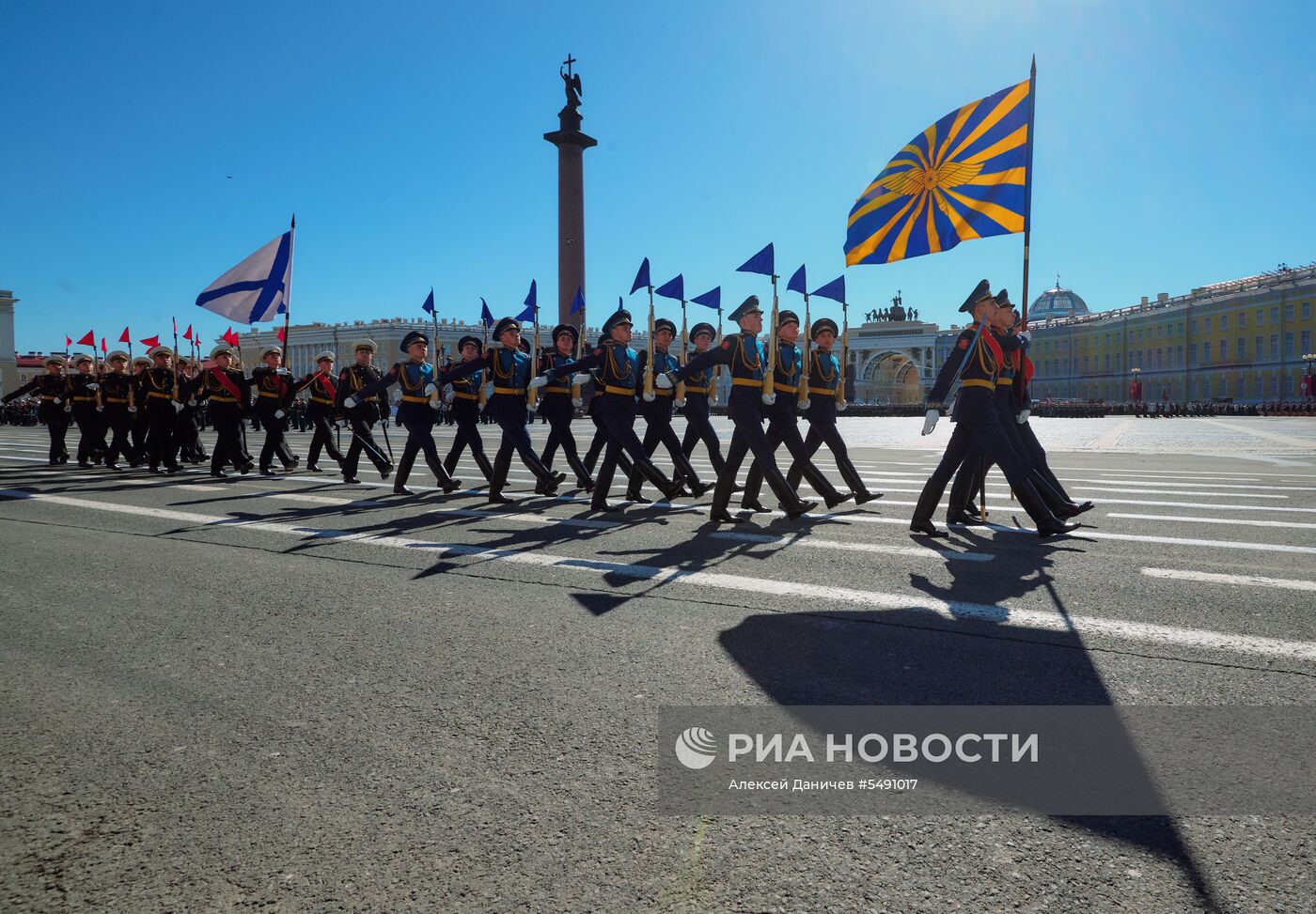 Генеральная репетиция парада Победы в Санкт-Петербурге 