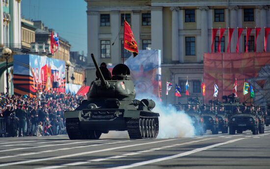 Генеральная репетиция парада Победы в Санкт-Петербурге 