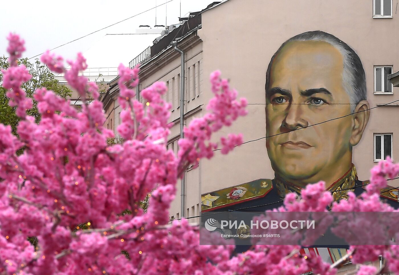 Праздничное оформление Москвы к Дню Победы 